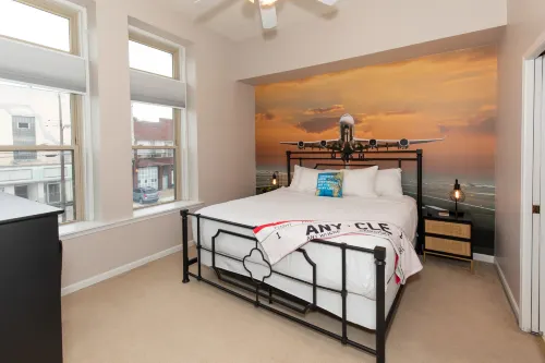 Spacious Living Area and Modern Kitchen - Stylish Urban Escape Hotels in Sandusky