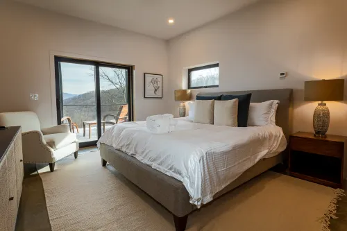 Panoramic Mountain Views and Cozy Elegance - Stunning Mountain Villa Hotel a Candler