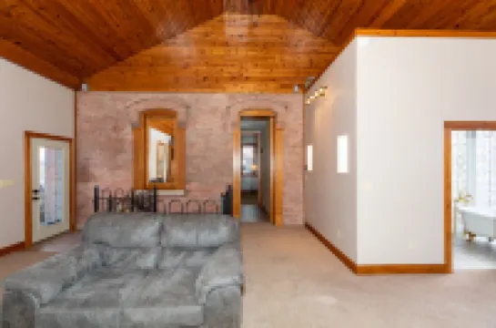 Heated Pool and Koi Pond - Charming Schoolhouse Escape