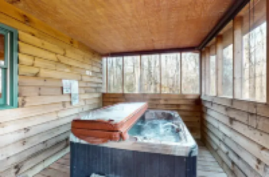 Pine Tree Lodge House - Unit 1: Mountain Retreat for 4 - Sautee Nacoochee