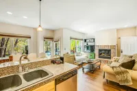 Beautiful, waterfront condo w/ an updated interior and a gas fireplace