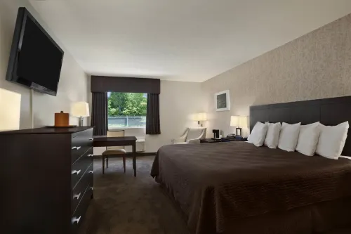 Travelodge by Wyndham Hubbard OH فنادق في Shenango Township