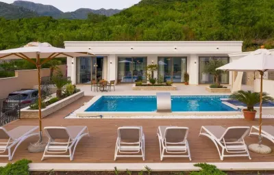 Villa Salute Hotels near Camping Seoce-Budva