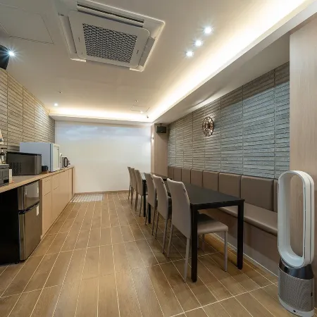 Hound Hotel Gimhae Samgye