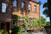 Hotel Alte Schule GmbH Hotels in der Nähe von Freizeitbad Schwapp