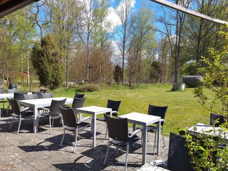 STF Långasjö Vandrarhem Отели в г. Holmsjo