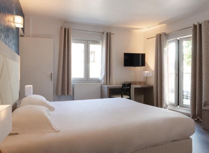 Hôtel de l'Orme, Akena, Evreux