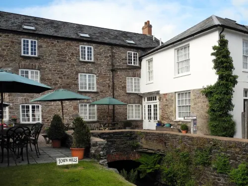 Town Mills Hotels in Bampton