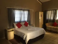 Ditlhapi Guest House - Apartments