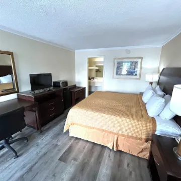 Relax Inn Perry National Fairgrounds Area I-75