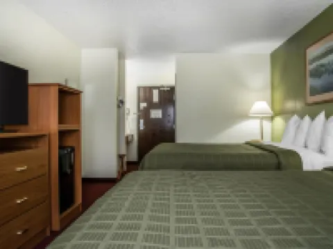 Hudson Inn & Suites Hotels in Hudson