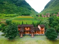 Hmong Village Ha Giang Hotel dekat Cây cô đơn Hà Giang