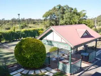 Puffers Inn Hotels in Loganholme