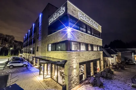 Parklands Hotel & Country Club Отели рядом с достопримечательностью «Tesco Superstore»
