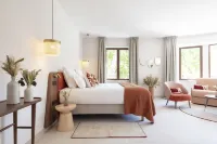 Hôtel et Restaurant la Bastide Bourrelly - Mathias Dandine - Swimmingpools
