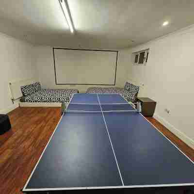 Annexe Pool Table Air Hockey Table Tennis Movie Fitness & Recreational Facilities