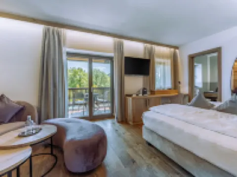 隆格霍夫阿西茲酒店 阿皮亞諾蘇拉斯特拉達德爾維諾酒店