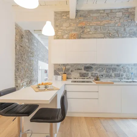 Wine Not Apartment Como Centre by Rent All Como