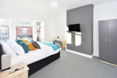 Townhouse @ 272 Walthall Street Crewe