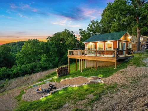 Lake Views! Private Hot Tub and Fire Pit! Lux Couple's Retreat