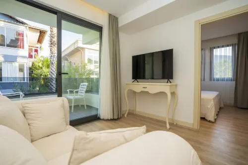 Channel Suites - Apartments