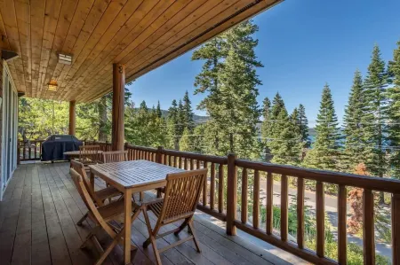 Ellis Peak by Avantstay Beautiful Mckinney Cabin w/ Filtered Lake Views