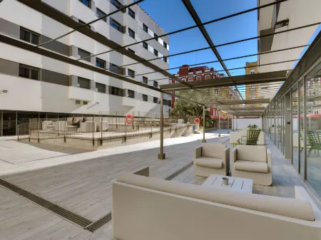 Livensa Living Studios Valencia Marina Real Отели в г. Horta of Valencia