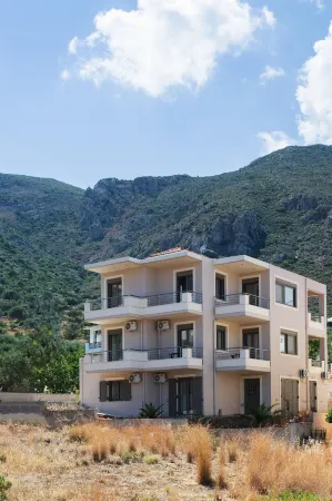 Tulipa Suites Отели в г. Monemvasia