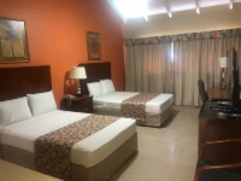 Carl's Unique Inn & Conference Facilities Hotels in Sint Maarten