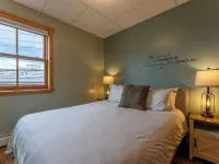 A Taste of Ely 2 BR apartment Hotels in Ely