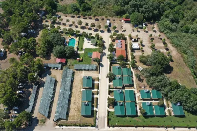 MCM Camping Hotel a 
