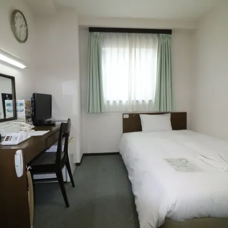 Hotel Green Line Отели рядом с достопримечательностью «Сендай Медиатека»