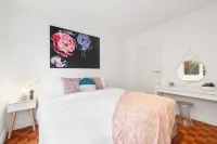 Balcony Retreat Apartment by Ready Set Host