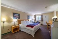 Canadas Best Value Desert Inn & Suites