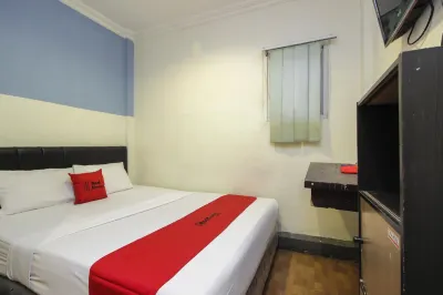 RedDoorz Near Bethesda Manado Hotels in Sario