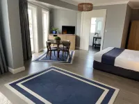 Seabreeze Hotel