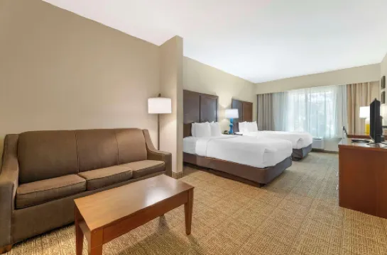 Comfort Suites Near Vancouver Mall