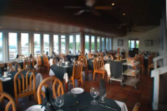 Tamarind Reef Resort Spa & Marina