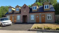 The Barn Courtyard - parking