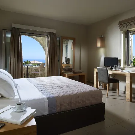 Anaxo Resort