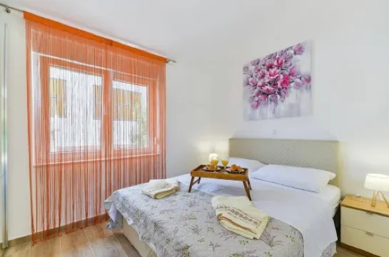 Cascade Villas with Private Garden and Jacuzzi