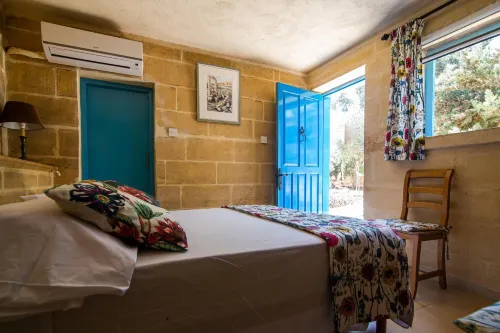 Ta' Bertu Host Family Bed & Breakfast - Pools