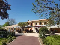 Le Melchior Hotels in Sainte-Colombe