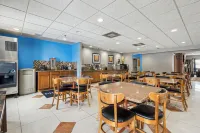 SureStay by Best Western South Bend - parking