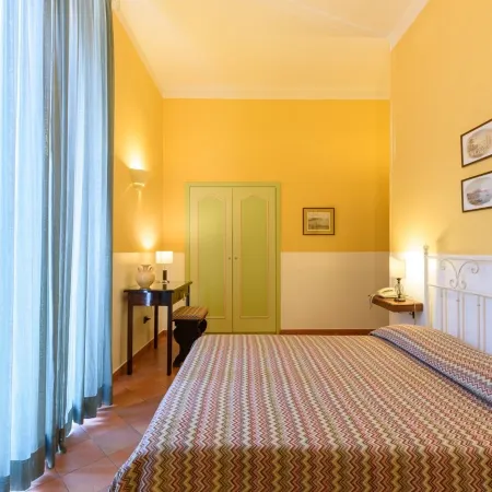 Hotel Mergellina Отели рядом с достопримечательностью «Прогулка»