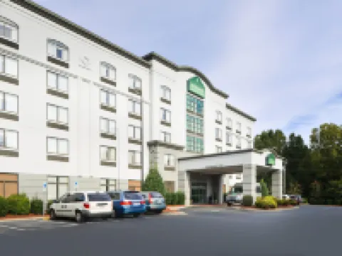 Wingate by Wyndham Charlotte Airport I-85/I-485 Hotels near Enderly Park