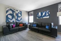 Aloft Newport on the Levee Hotels in 