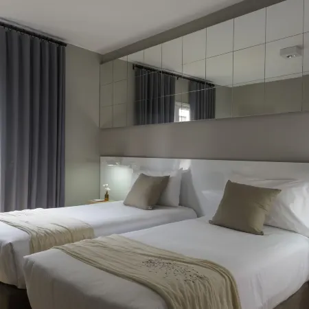 Hotel Arenales Отели рядом с достопримечательностью «Конгресс-центр Palais Rouge»