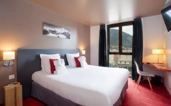 SOWELL HÔTELS LE PARC & SPA