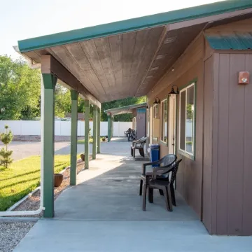 Hurricane Hideaway Lodging